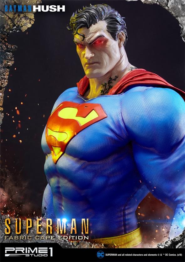 DC COMICS: BATMAN HUSH - FABRIC CAPE EDITION SUPERMAN STATUE