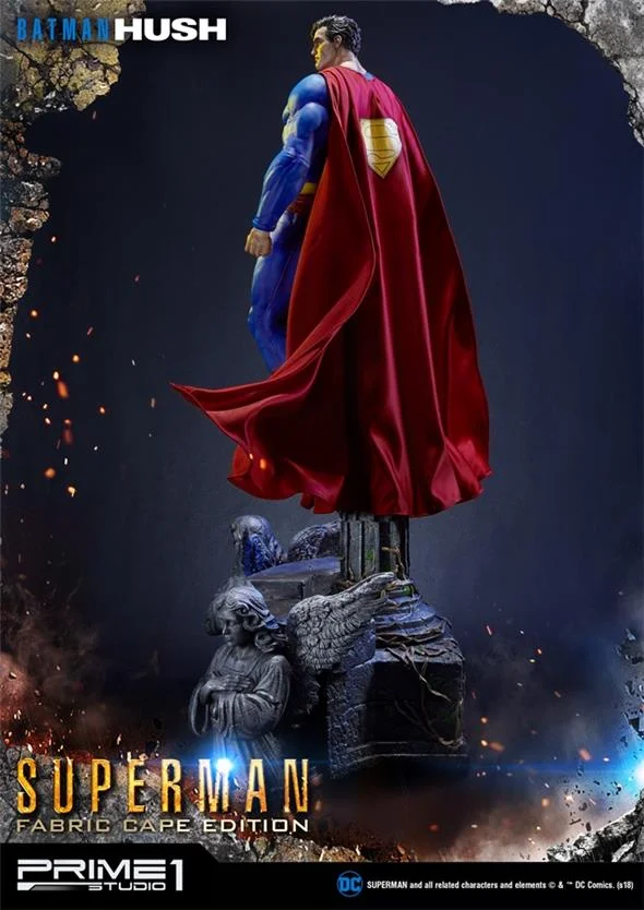 DC COMICS: BATMAN HUSH - FABRIC CAPE EDITION SUPERMAN STATUE
