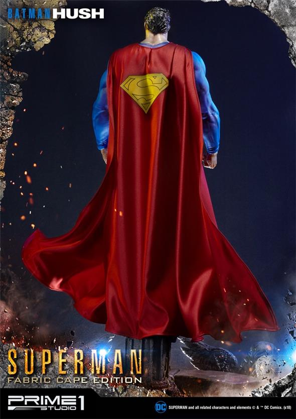 DC COMICS: BATMAN HUSH - FABRIC CAPE EDITION SUPERMAN STATUE