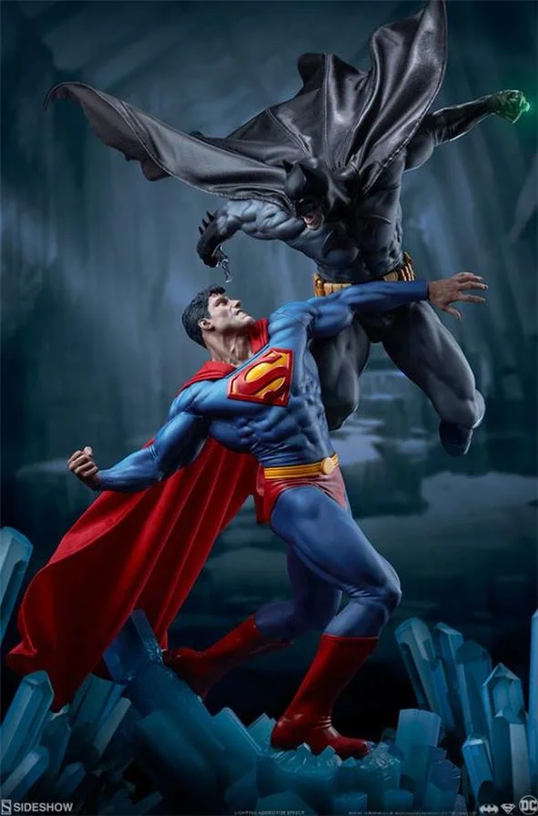 DC COMICS: BATMAN VS SUPERMAN DIORAMA