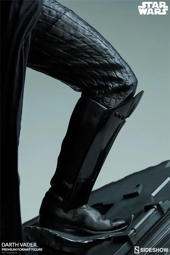STAR WARS: ROGUE ONE - DARTH VADER PREMIUM STATUE