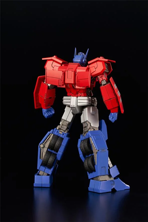 TRANSFORMERS OPTIMUS PRIME IDW MODEL KIT