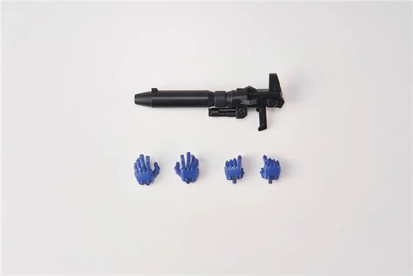 TRANSFORMERS OPTIMUS PRIME IDW MODEL KIT