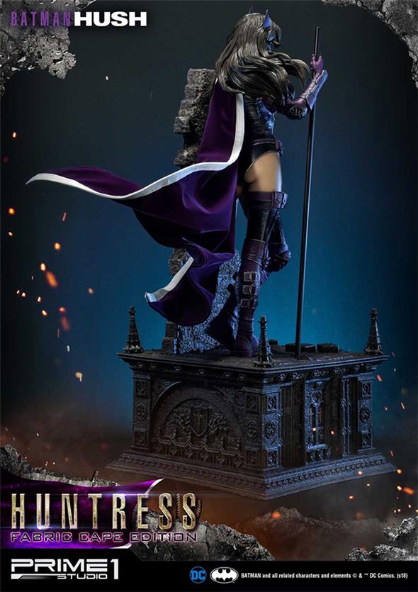 BATMAN HUSH HUNTRESS FABRIC CAPE STATUE