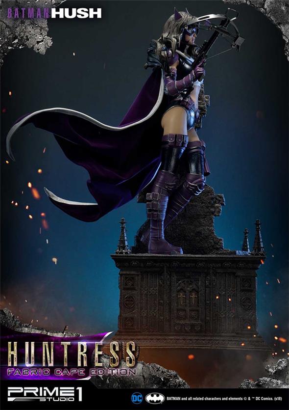 BATMAN HUSH HUNTRESS FABRIC CAPE STATUE
