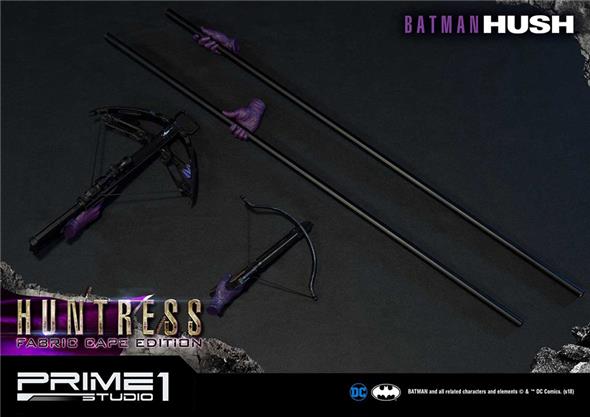 BATMAN HUSH HUNTRESS FABRIC CAPE STATUE