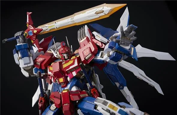 TRANSFORMERS STAR SABER FIGURE