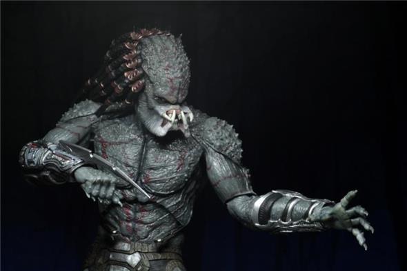 NECA - PREDATOR ARMORED ASSASSIN PREDATOR DLX