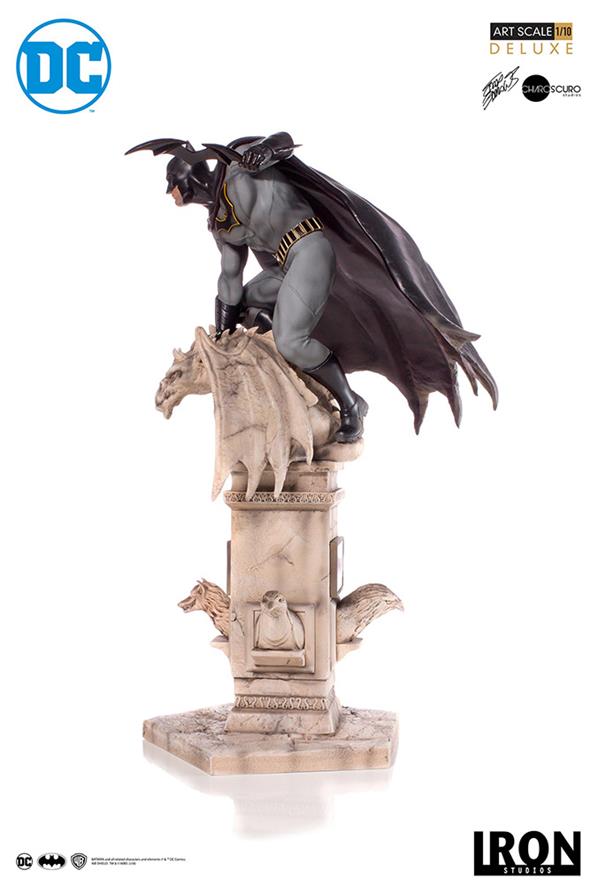 1/10 IRON STUDIOS - BATMAN BY EDDY BARROWS DLX ART STATUE