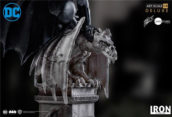 1/10 IRON STUDIOS - BATMAN BY EDDY BARROWS DLX ART STATUE