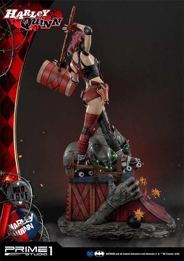 HARLEY QUINN DC COMICS STATUE