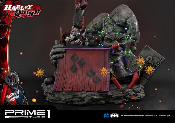 HARLEY QUINN DC COMICS STATUE