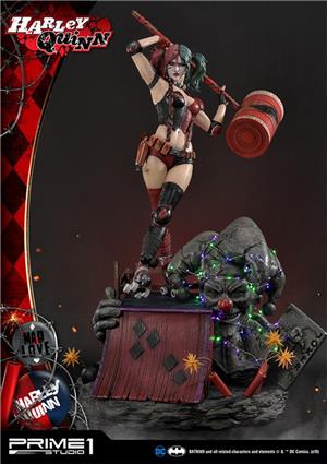 HARLEY QUINN DC COMICS STATUE