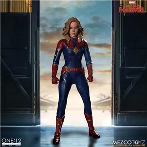 mezco-one12-collective-captain-marvel-cloth