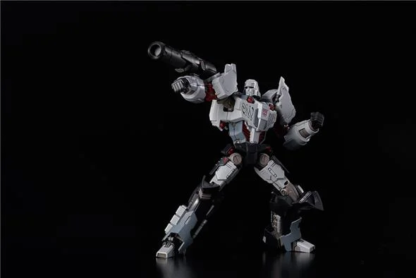 TRANSFORMERS IDW MEGATRON MODEL KIT