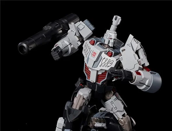 TRANSFORMERS IDW MEGATRON MODEL KIT