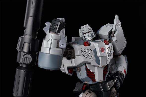 TRANSFORMERS IDW MEGATRON MODEL KIT