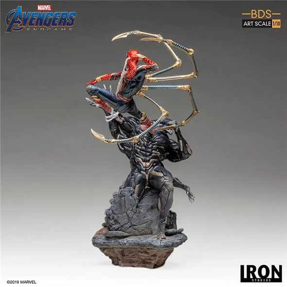 1/10 IRON STUDIOS - AVENGERS ENDGAME IRON SPIDER VS OUTRIDER
