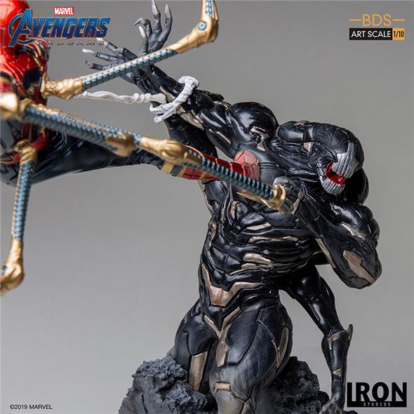 1/10 IRON STUDIOS - AVENGERS ENDGAME IRON SPIDER VS OUTRIDER