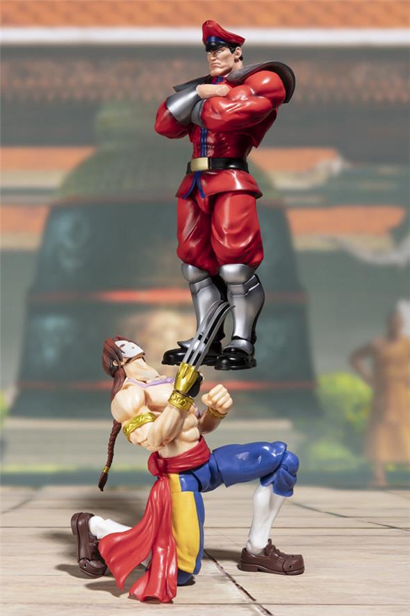 S.H. FIGUARTS - STREET FIGHTER M. BISON