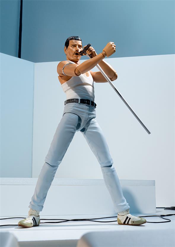 S.H. FIGUARTS - FREDDIE MERCURY LIVE AID