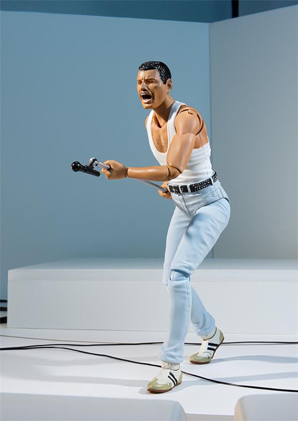 S.H. FIGUARTS - FREDDIE MERCURY LIVE AID