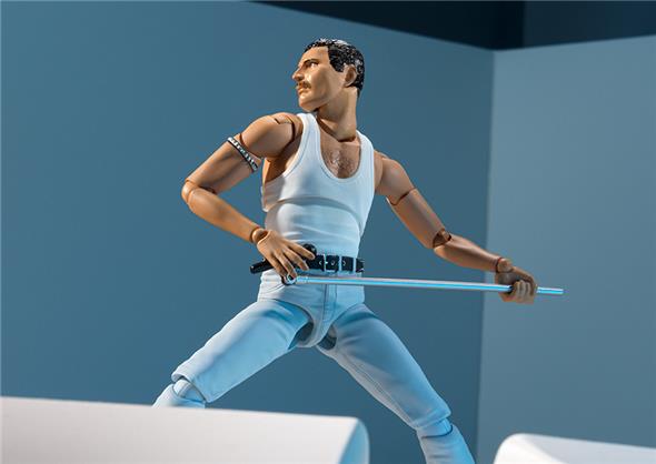 S.H. FIGUARTS - FREDDIE MERCURY LIVE AID