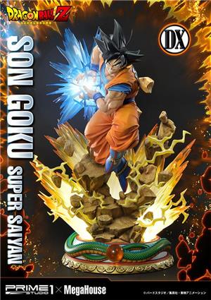 DRAGON BALL Z SUPER SAIYAN SON GOKU DLX STATUE