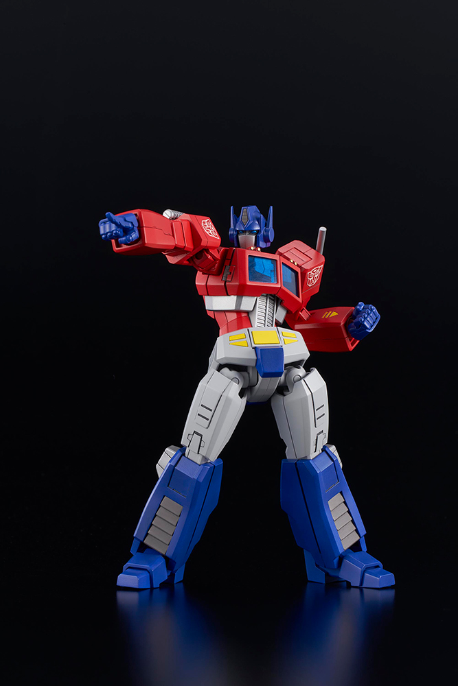 TRANSFORMERS OPTIMUS PRIME G1 MODEL KIT