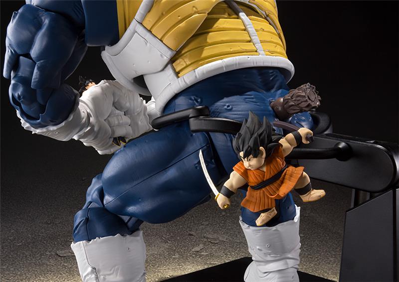 S.H. FIGUARTS - DRAGON BALL GREAT APE VEGETA