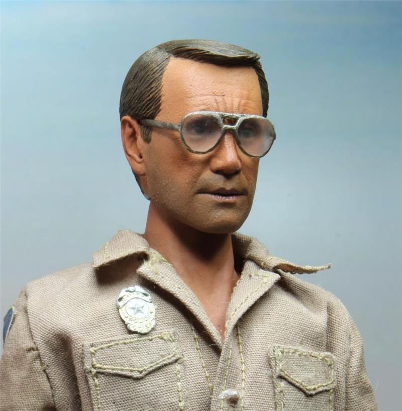 NECA - JAWS CHIEF MARTIN BRODY CLOTH