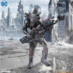 mezco-one12-collective-freeze-dlx-ed