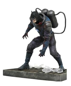 diamond-gallery-batman-dceased-statue