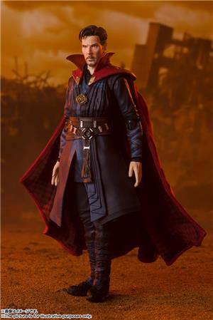 S.H. FIGUARTS - AIW DOCTOR STRANGE BATTLE ON TITAN