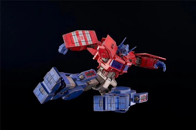 TRANSFORMERS FURAI ACT OPTIMUS PRIME IDW