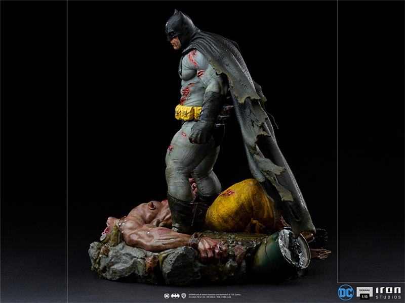 1/6 IRON STUDIOS - BATMAN THE DARK NIGHT RETURNS DIORAMA