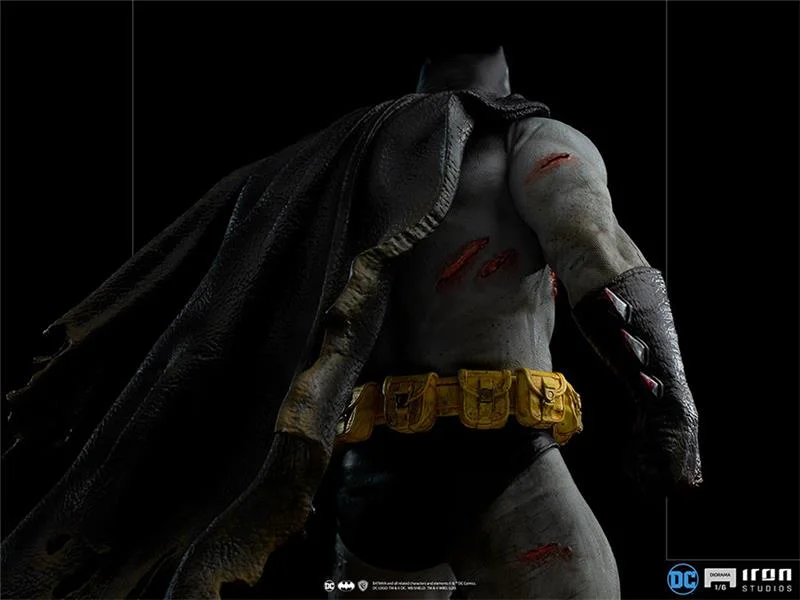 1/6 IRON STUDIOS - BATMAN THE DARK NIGHT RETURNS DIORAMA