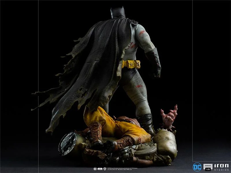 1/6 IRON STUDIOS - BATMAN THE DARK NIGHT RETURNS DIORAMA