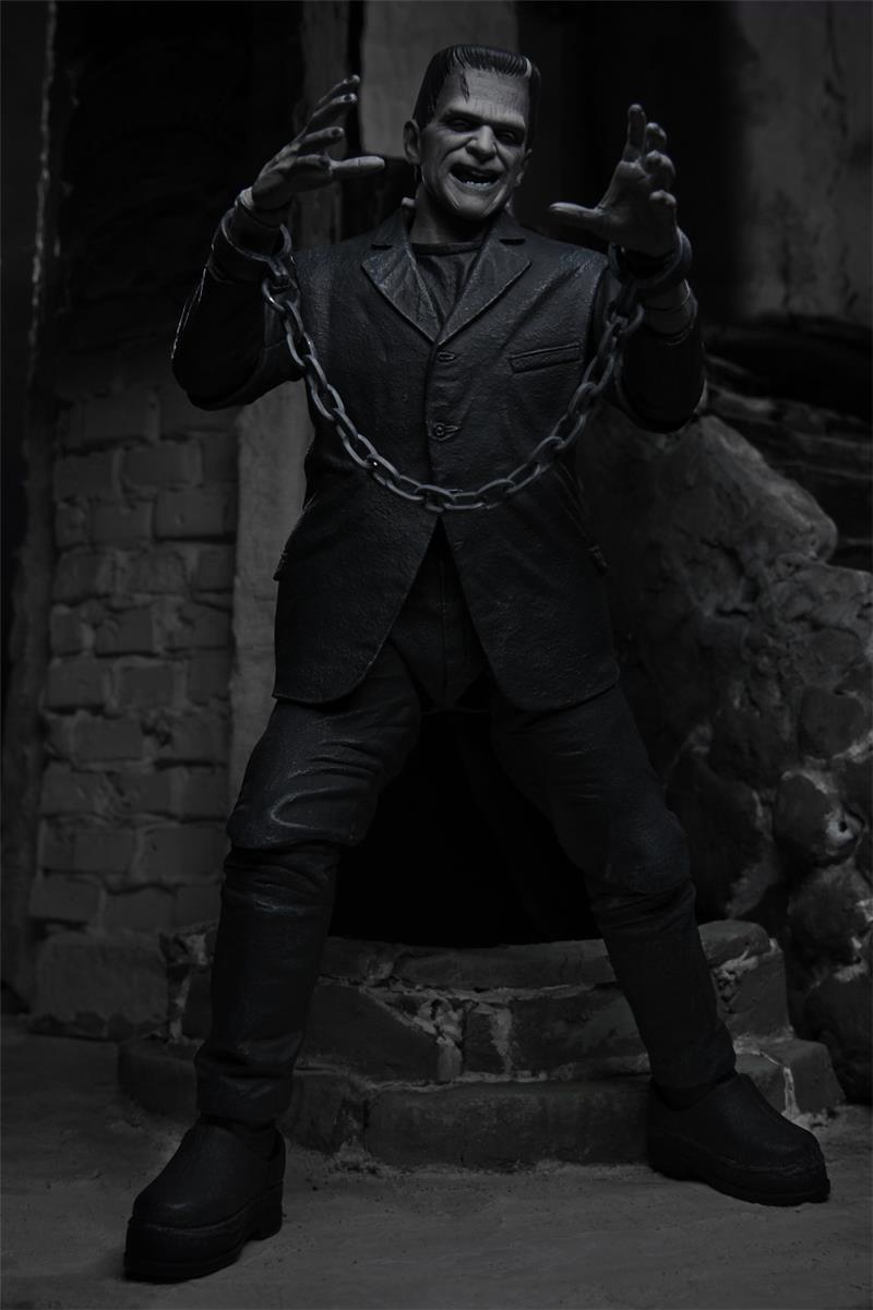 NECA - UM ULT FRANKENSTEIN MONSTER B/W