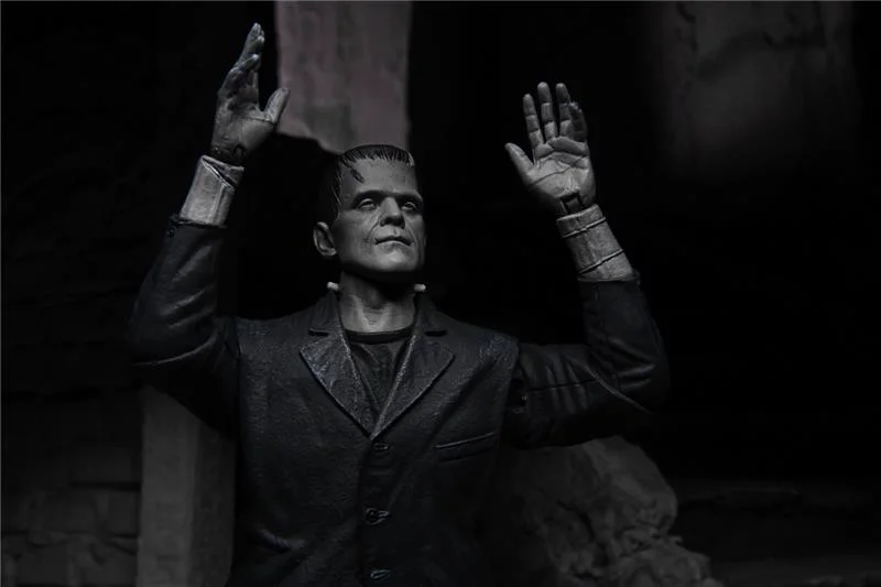 NECA - UM ULT FRANKENSTEIN MONSTER B/W