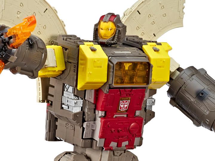 TRANSFORMERS WFC SIEGE TITAN CLASS - OMEGA SUPREME