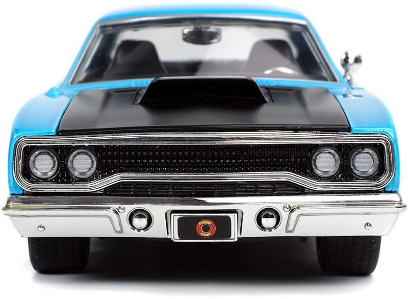 1/24 1970 PLYMOUTH W WILE E. COYOTE DIECAST
