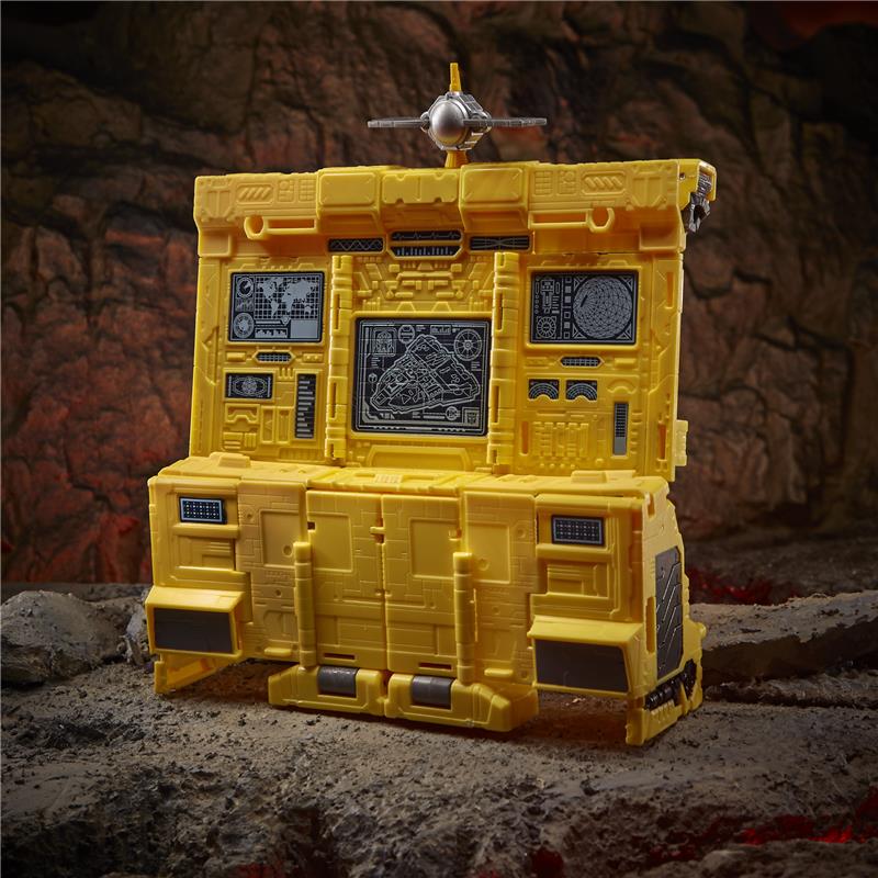 TRANSFORMERS WAR FOR CYBERTRON KINGDOM TITAN (F11535L0) AUTOBOT ARK
