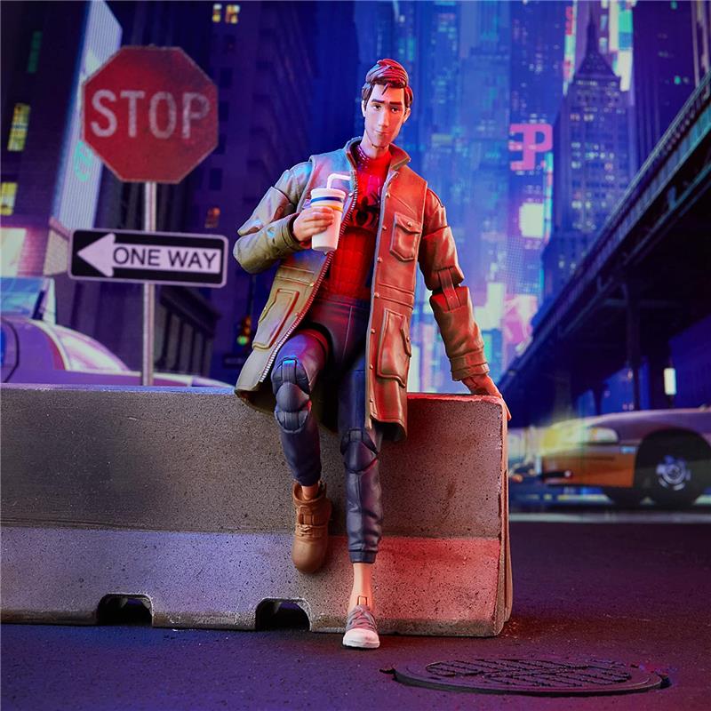 MARVEL LEGENDS: SPIDER-MAN INTO THE SPIDER-VERSE PETER PARKER