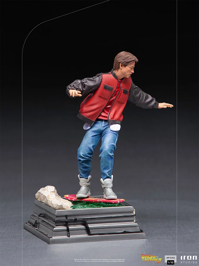 1/10 IRON STUDIOS - BTTF 2 MARTY MCFLY ON HOVERBOARD