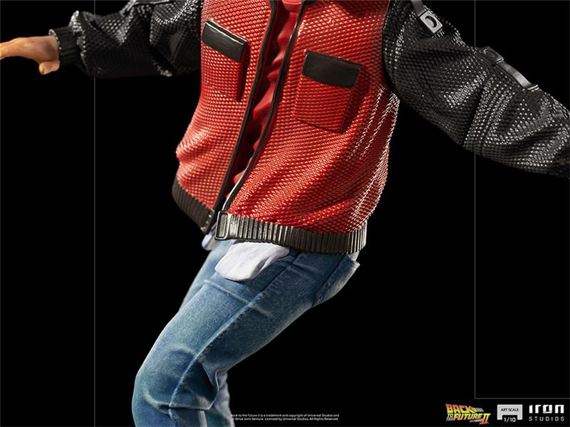 1/10 IRON STUDIOS - BTTF 2 MARTY MCFLY ON HOVERBOARD