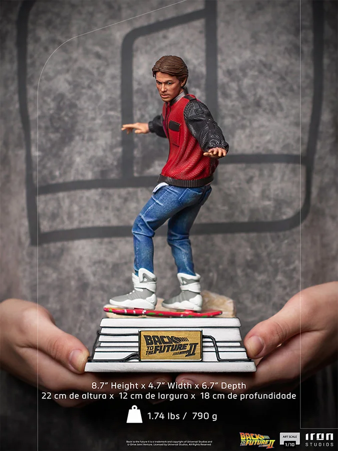 1/10 IRON STUDIOS - BTTF 2 MARTY MCFLY ON HOVERBOARD