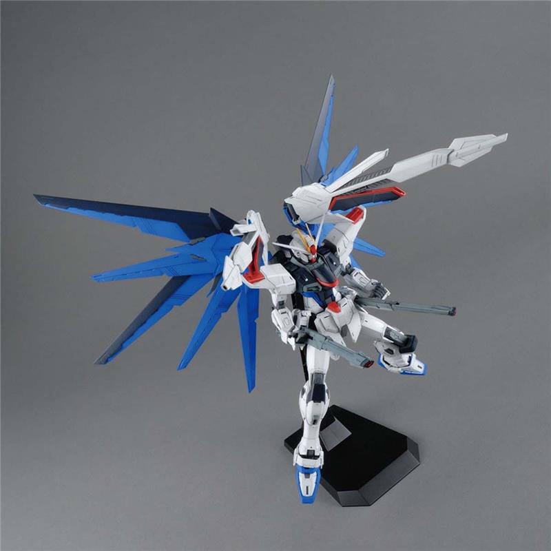 1/100 MG GUNDAM FREEDOM 2.0