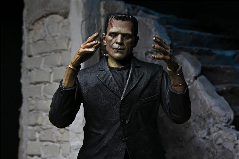 NECA - UM ULT FRANKENSTEIN MONSTER COLOR