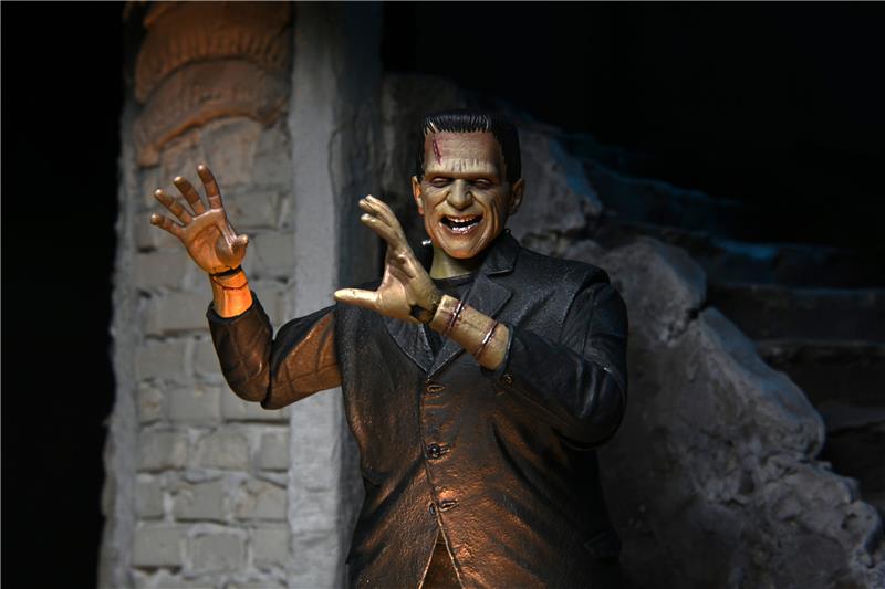 NECA - UM ULT FRANKENSTEIN MONSTER COLOR